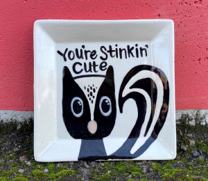 Highland Village Skunk Plate